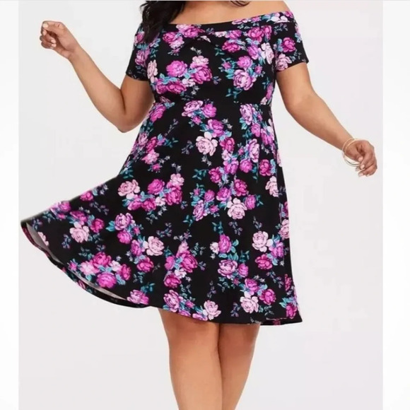 Torrid Mini Ponte Off Shoulder Black Floral Print Skater Dress Size 5 NWT Dressy - Picture 1 of 11